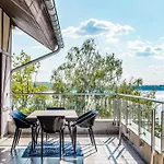 Port Hotel