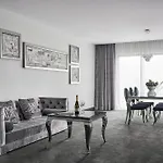 Port Hotel
