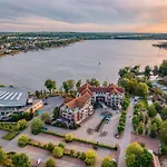 Port Hotel