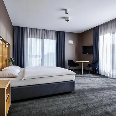 Port Hotel