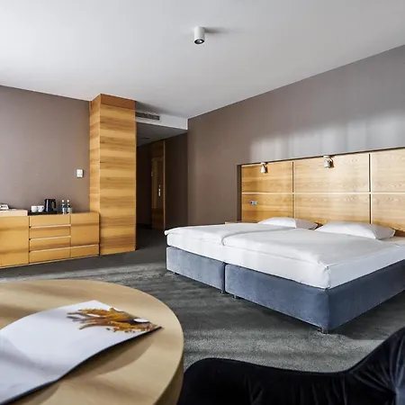 Port Hotell 5*