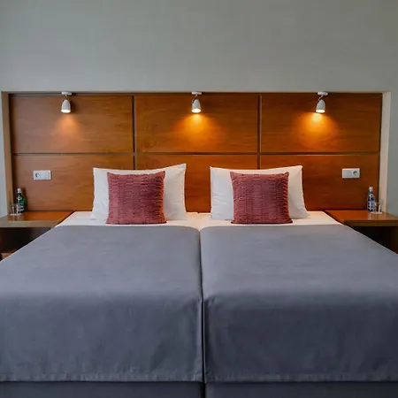 Port Hotel 5*