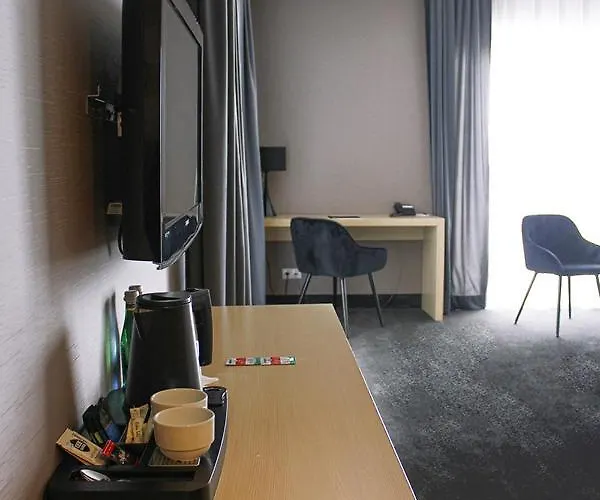 Отель Port Оструда