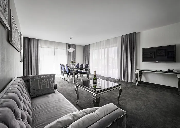 Port 5* Оструда